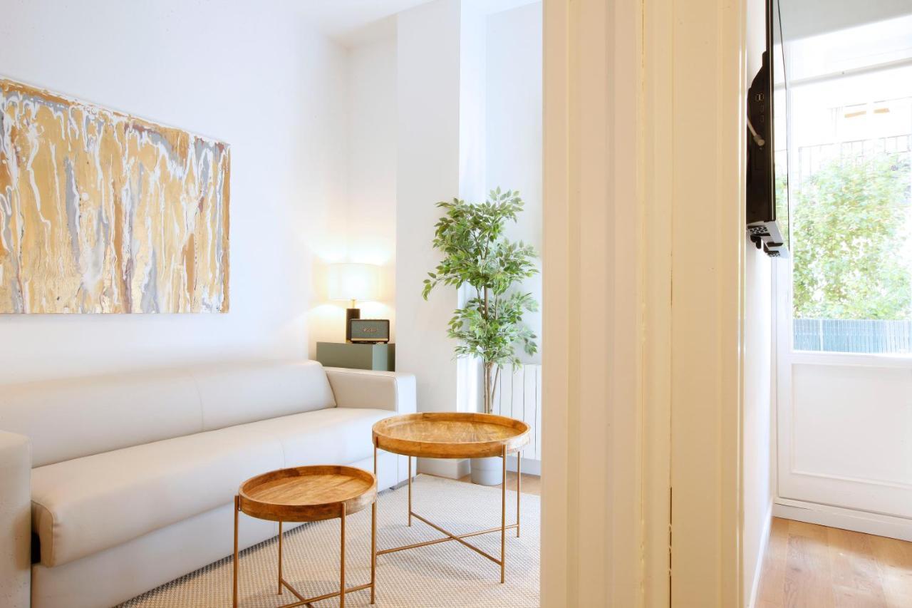 Tirso Suite Madrid Exterior photo