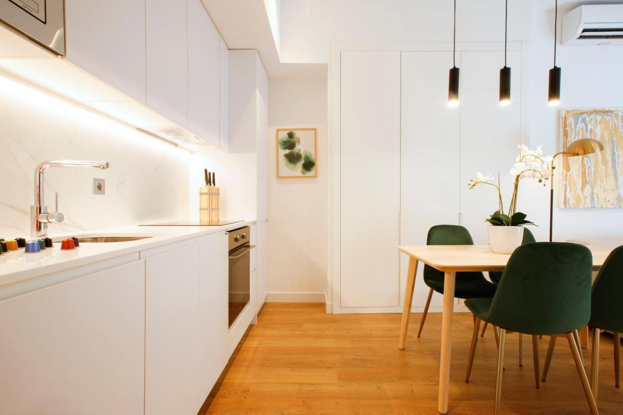 Tirso Suite Madrid Exterior photo