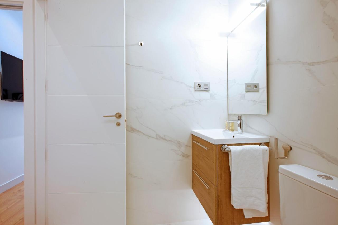 Tirso Suite Madrid Exterior photo
